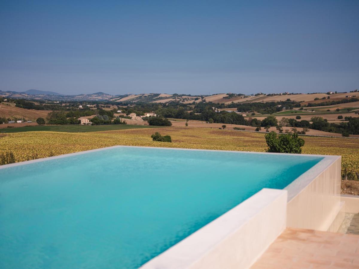 Casale Tre Gelsi Bed & Breakfast ชินโกลิ ภายนอก รูปภาพ