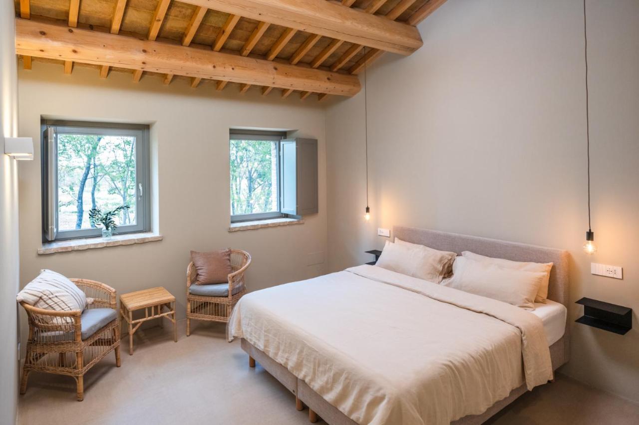 Casale Tre Gelsi Bed & Breakfast ชินโกลิ ภายนอก รูปภาพ