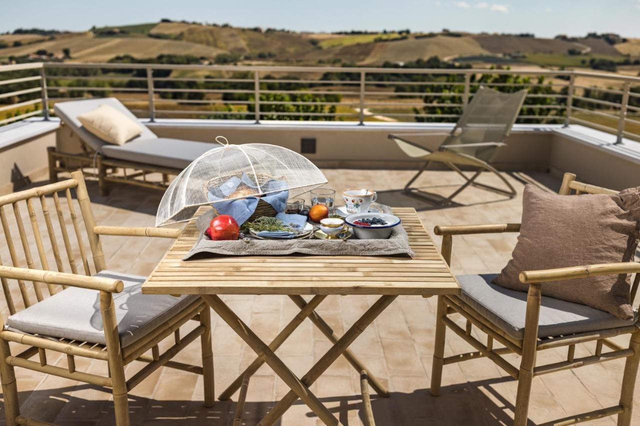 Casale Tre Gelsi Bed & Breakfast ชินโกลิ ภายนอก รูปภาพ