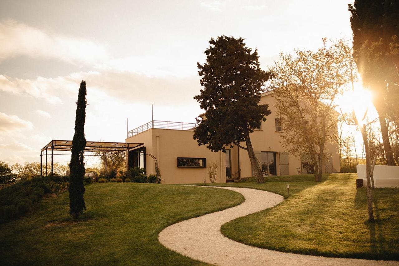 Casale Tre Gelsi Bed & Breakfast ชินโกลิ ภายนอก รูปภาพ