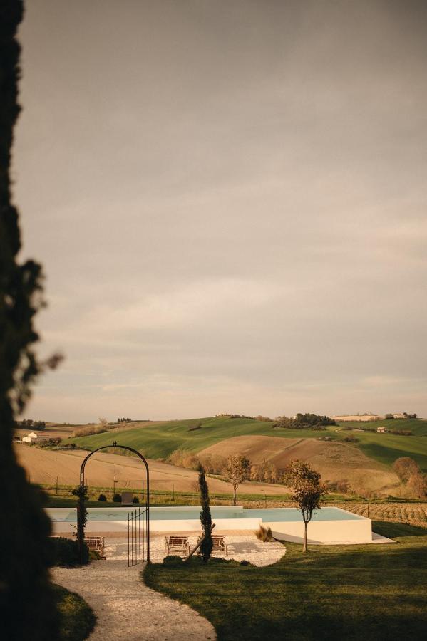 Casale Tre Gelsi Bed & Breakfast ชินโกลิ ภายนอก รูปภาพ